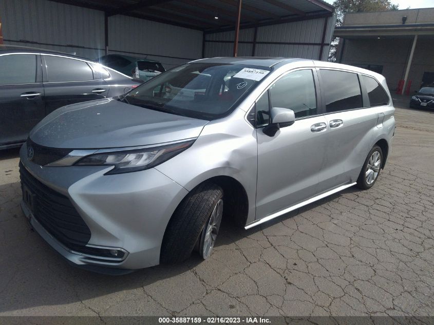 2022 TOYOTA SIENNA XLE VIN: 5TDYRKEC8NS086153