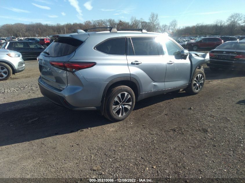 2022 TOYOTA HIGHLANDER XLE VIN: 5TDGZRBH1NS222272