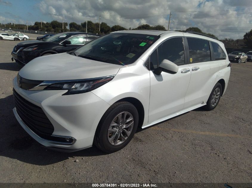 2022 TOYOTA SIENNA XLE VIN: 5TDYRKECXNS098336