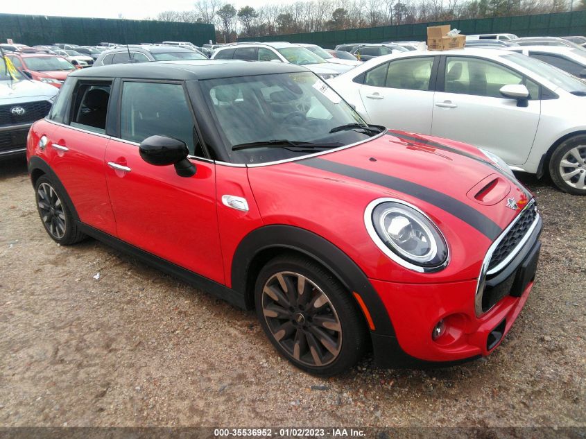 2021 MINI HARDTOP 4 DOOR COOPER S VIN: WMWXU9C04M2P22243