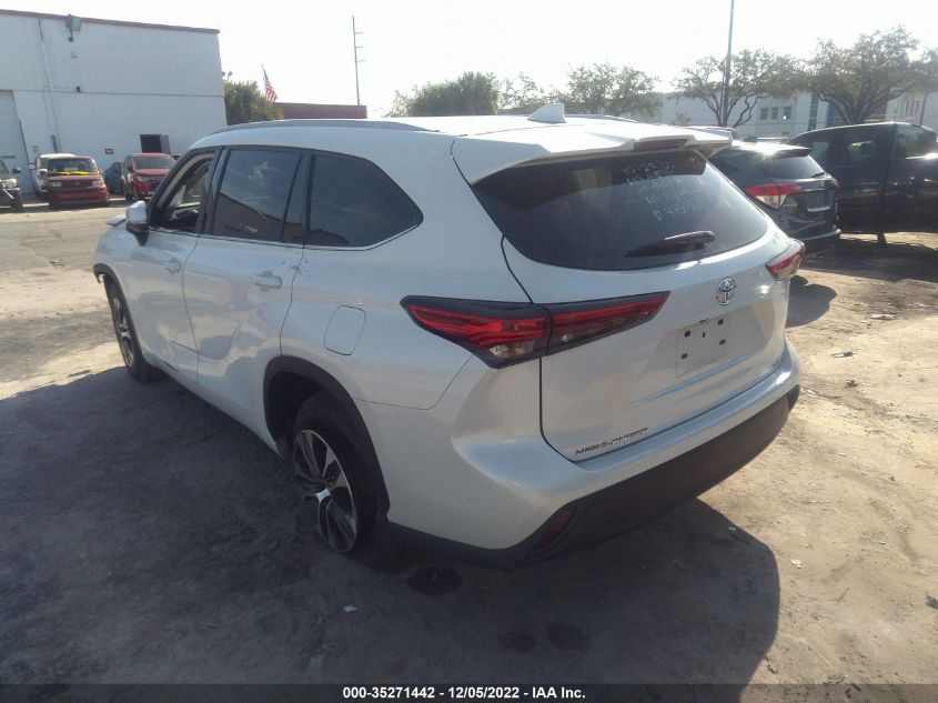 2022 TOYOTA HIGHLANDER XLE VIN: 5TDGZRAH4NS540890