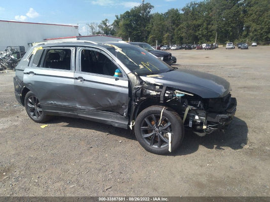 2022 VOLKSWAGEN TIGUAN SE VIN: 3VV2B7AX8NM018713