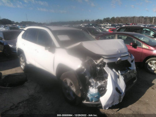 2021 TOYOTA RAV4 XLE VIN: 2T3W1RFV0MC118843
