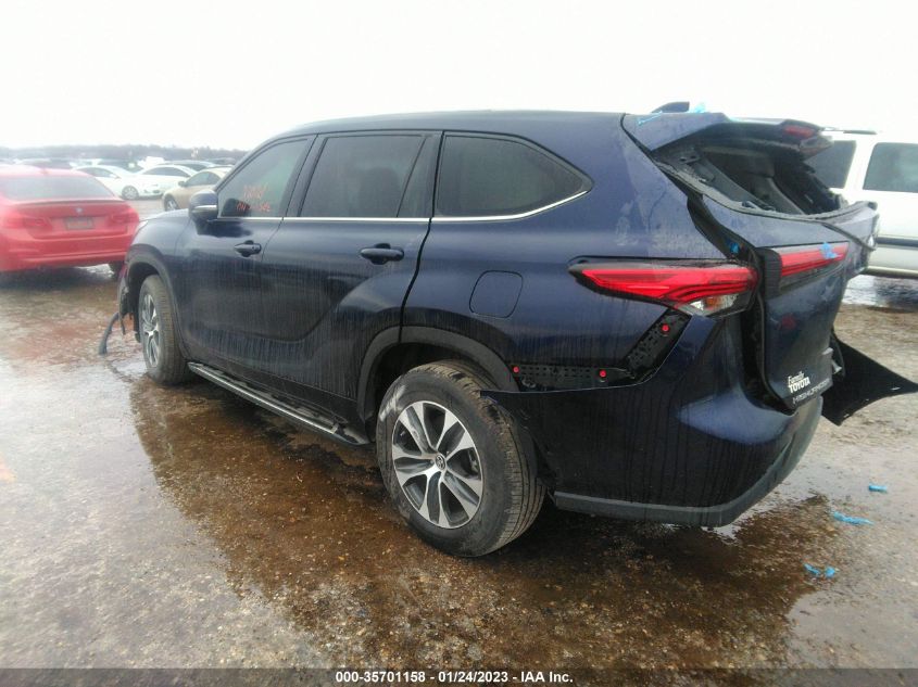 2021 TOYOTA HIGHLANDER XLE VIN: 5TDGZRAH2MS064072