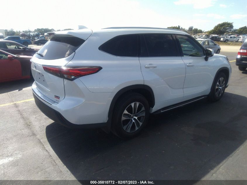 2022 TOYOTA HIGHLANDER XLE VIN: 5TDGZRAH2NS123168