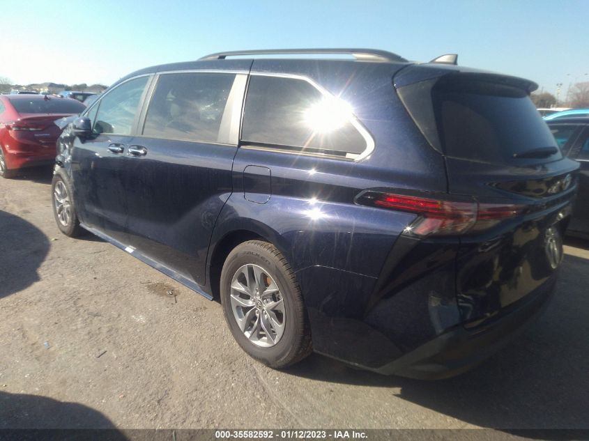 2022 TOYOTA SIENNA XLE VIN: 5TDYRKEC1NS135872