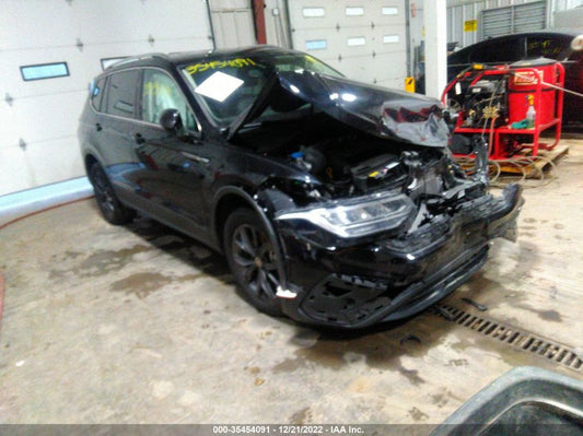 2022 VOLKSWAGEN TIGUAN SE VIN: 3VV3B7AX1NM056031