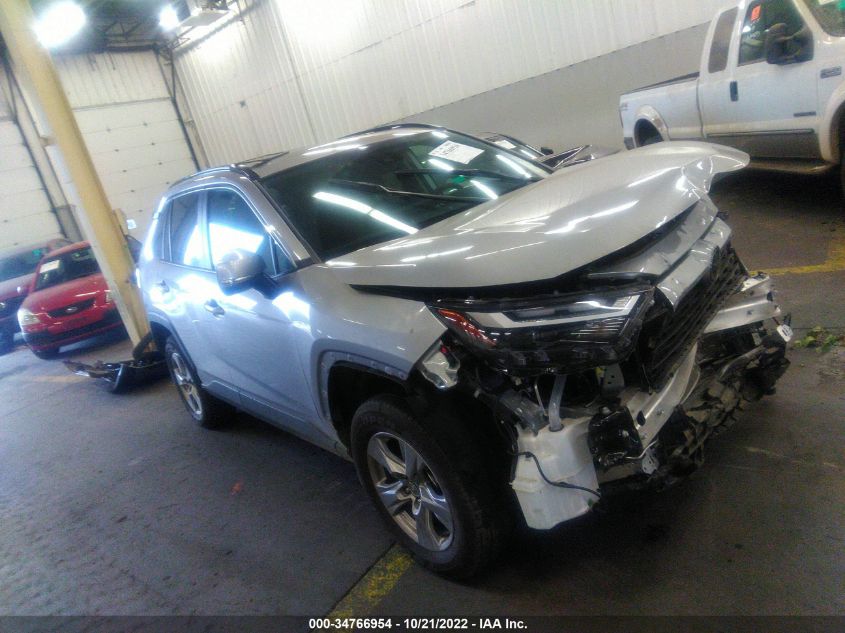 2022 TOYOTA RAV4 XLE VIN: 2T3P1RFV5NC294003