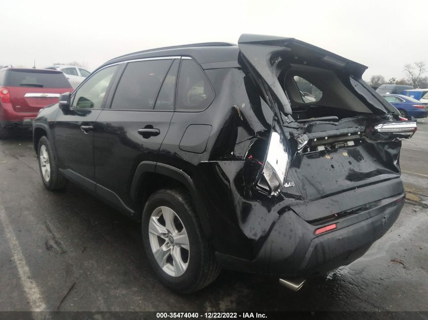 2021 TOYOTA RAV4 XLE VIN: JTMW1RFV5MD069411