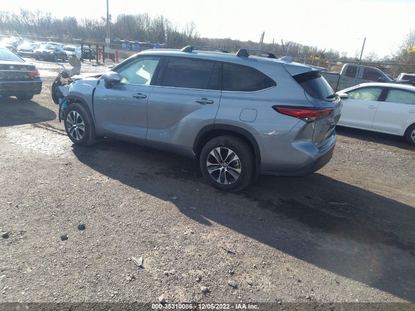 2022 TOYOTA HIGHLANDER XLE VIN: 5TDGZRBH1NS222272