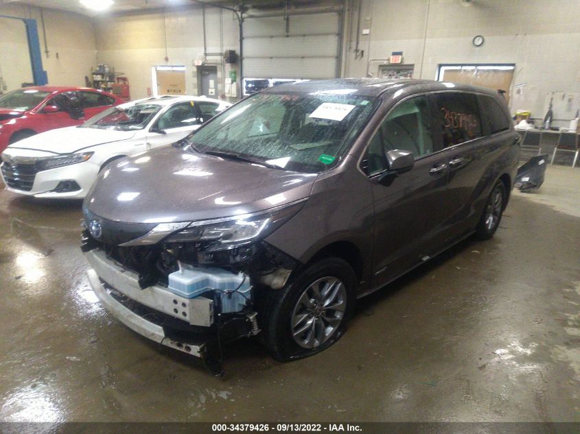 2021 TOYOTA SIENNA XLE VIN: 5TDYRKEC9MS021536