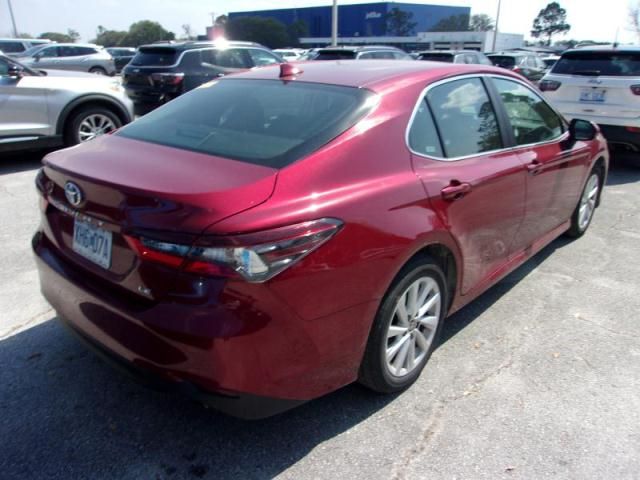 2022 TOYOTA CAMRY LE VIN: 4T1C11AK8NU638122