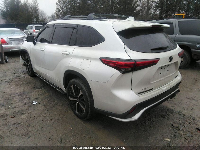 2022 TOYOTA HIGHLANDER XSE VIN: 5TDLZRBH3NS241064