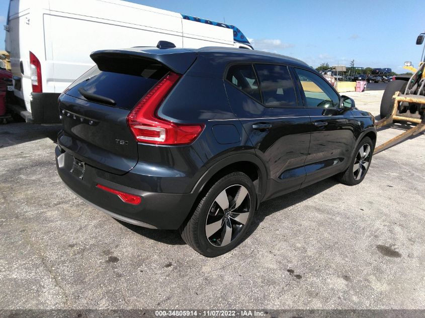 2021 VOLVO XC40 MOMENTUM VIN: YV4162UK2M2470788