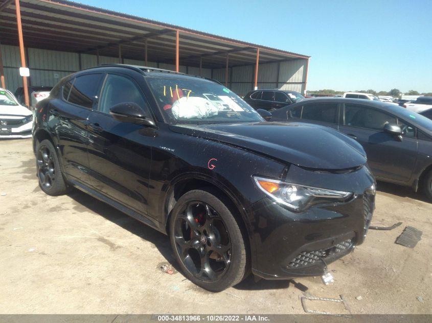 2022 ALFA ROMEO STELVIO VELOCE VIN: ZASPAKBN1N7D41221