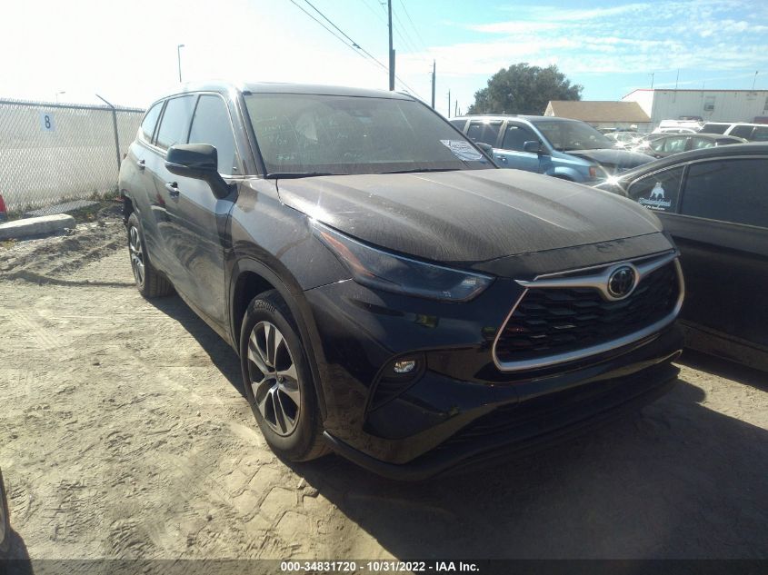 2021 TOYOTA HIGHLANDER XLE VIN: 5TDGZRAHXMS521159