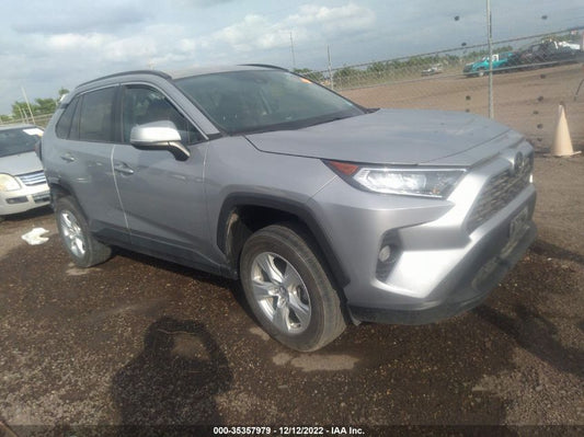 2021 TOYOTA RAV4 XLE VIN: 2T3W1RFV2MW122228