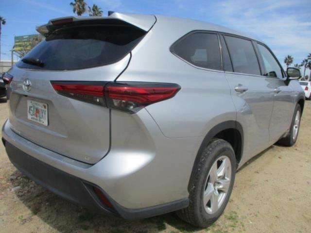 2022 TOYOTA HIGHLANDER LE VIN: 5TDZZRAH9NS091828