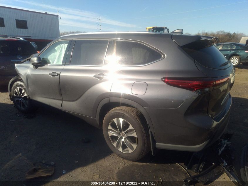 2021 TOYOTA HIGHLANDER XLE VIN: 5TDGZRBH9MS126811