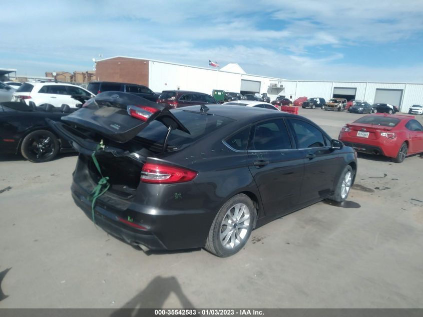 2020 FORD FUSION SE VIN: 3FA6P0HD2LR111639