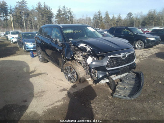 2022 TOYOTA HIGHLANDER XLE VIN: 5TDGZRBH6NS177202