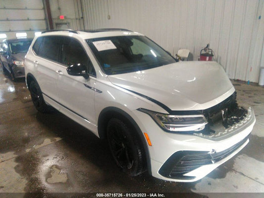 2023 VOLKSWAGEN TIGUAN SE R-LINE BLACK VIN: 3VV8B7AX4PM013988