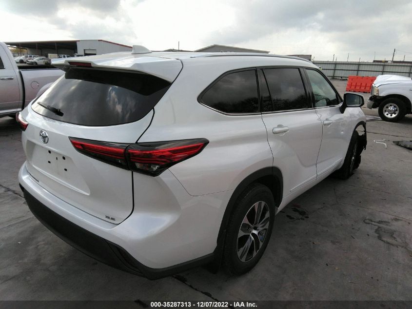 2021 TOYOTA HIGHLANDER XLE VIN: 5TDGZRAH2MS518725