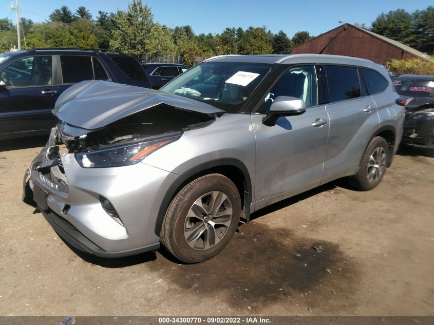 2022 TOYOTA HIGHLANDER XLE VIN: 5TDGZRBH3NS218286