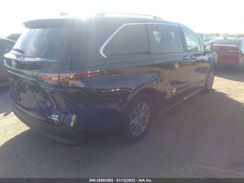 2022 TOYOTA SIENNA XLE VIN: 5TDYRKEC1NS135872