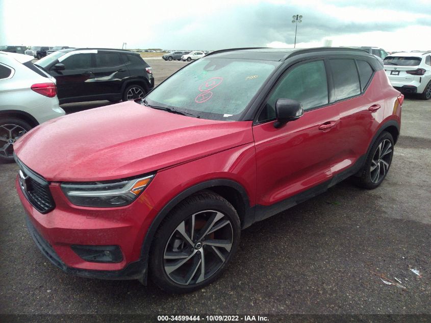 2021 VOLVO XC40 R-DESIGN VIN: YV4162UM5M2572927