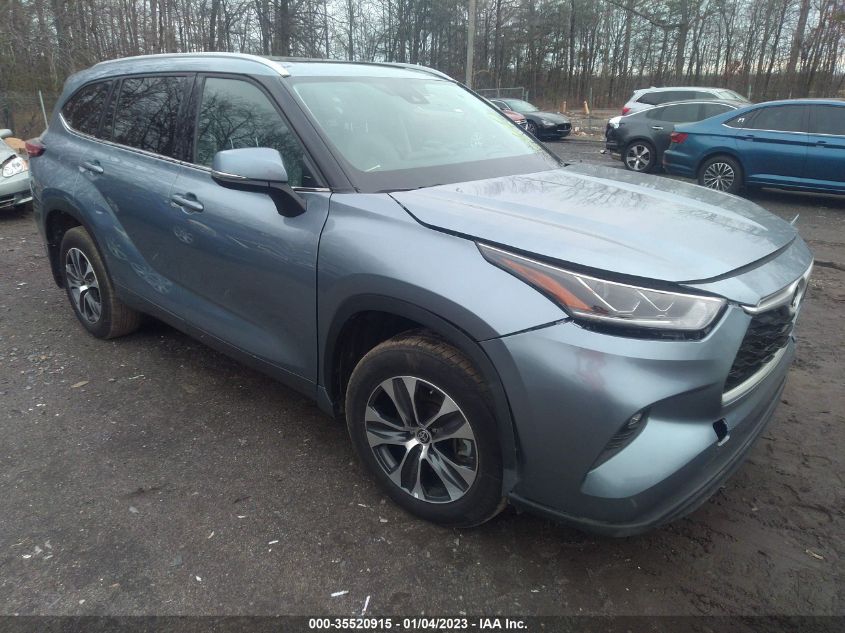 2022 TOYOTA HIGHLANDER XLE VIN: 5TDGZRBH7NS198981