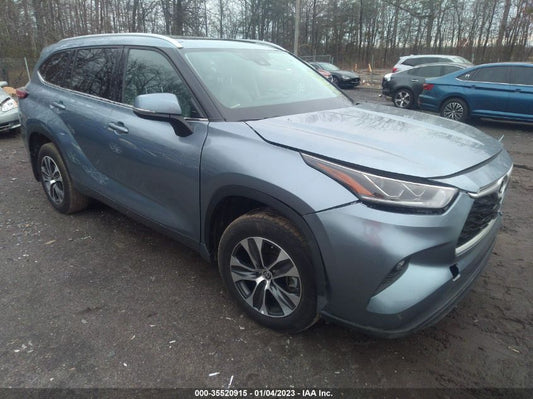 2022 TOYOTA HIGHLANDER XLE VIN: 5TDGZRBH7NS198981