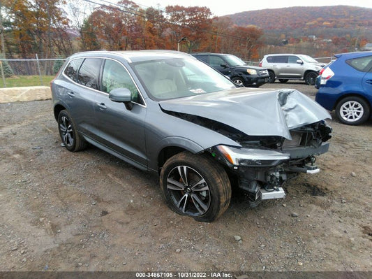 2021 VOLVO XC60 MOMENTUM VIN: YV4102RK5M1850529