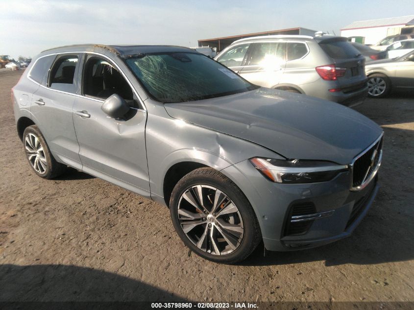 2022 VOLVO XC60 MOMENTUM VIN: YV4L12DK1N1002744