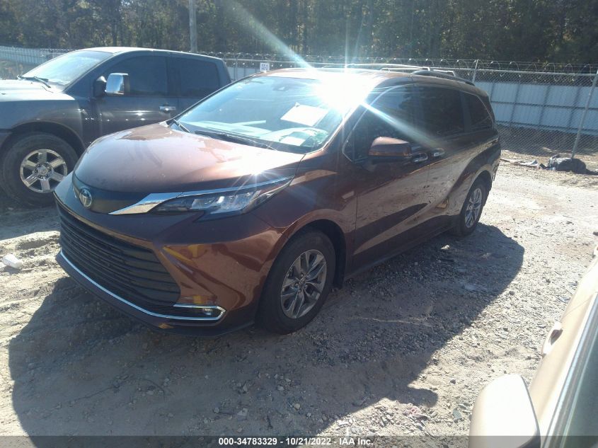 2022 TOYOTA SIENNA XLE VIN: 5TDYRKEC1NS083031