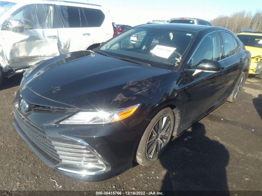2022 TOYOTA CAMRY HYBRID XLE VIN: 4T1F31AK7NU579720