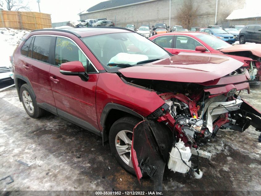 2021 TOYOTA RAV4 XLE VIN: 2T3P1RFV1MW195692