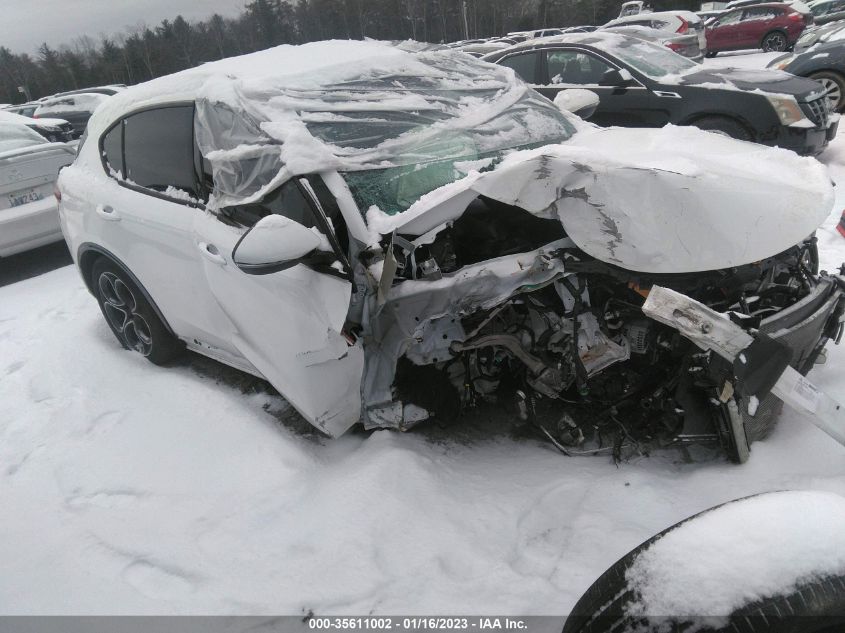 2022 ALFA ROMEO STELVIO TI VIN: ZASPAKBN2N7D26193