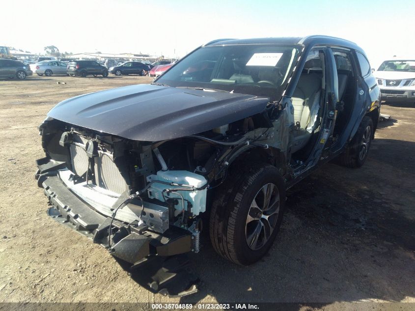 2022 TOYOTA HIGHLANDER XLE VIN: 5TDHZRAH9NS545944