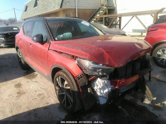 2021 VOLVO XC40 R-DESIGN VIN: YV4162UM0M2405357