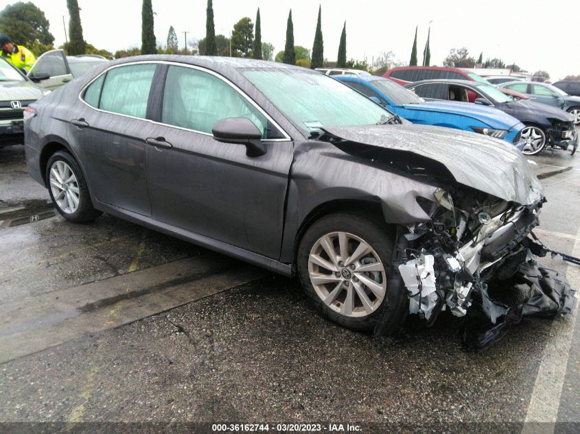 2022 TOYOTA CAMRY LE VIN: 4T1C11AK7NU074009