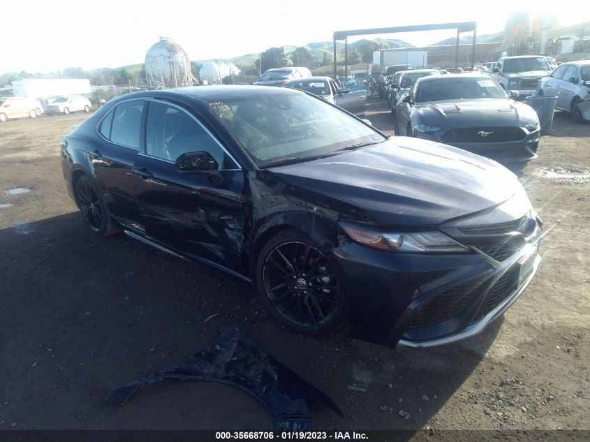2022 TOYOTA CAMRY HYBRID XSE VIN: 4T1K31AK6NU575494
