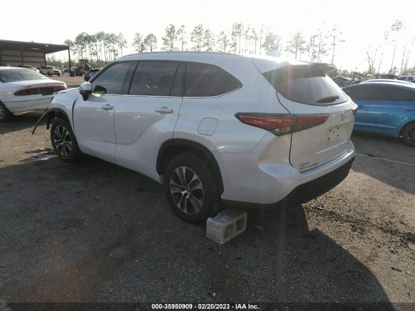 2022 TOYOTA HIGHLANDER XLE VIN: 5TDHZRAH6NS095234