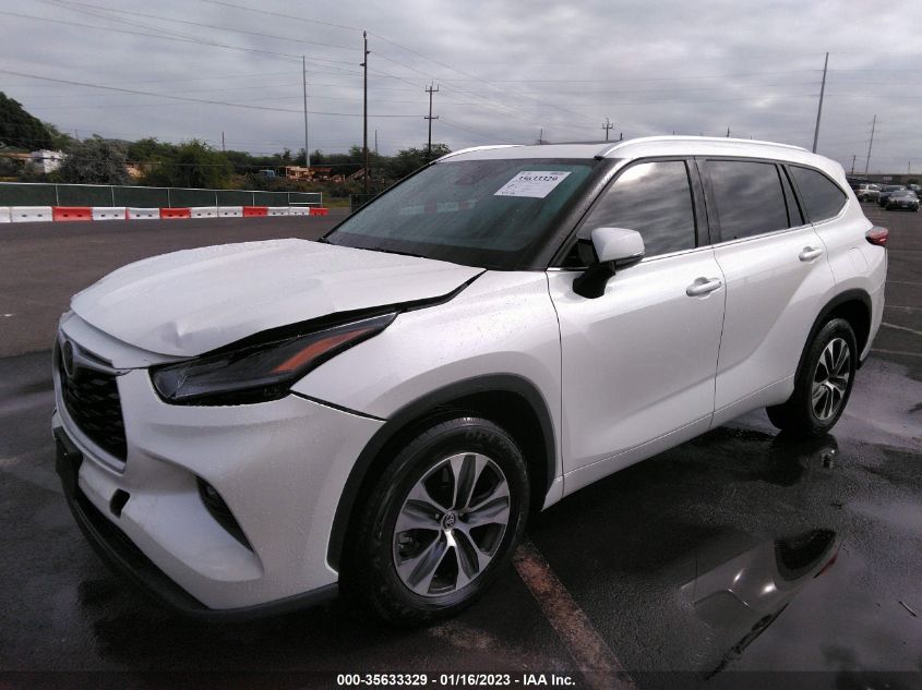 2021 TOYOTA HIGHLANDER XLE VIN: 5TDGZRAH9MS517359