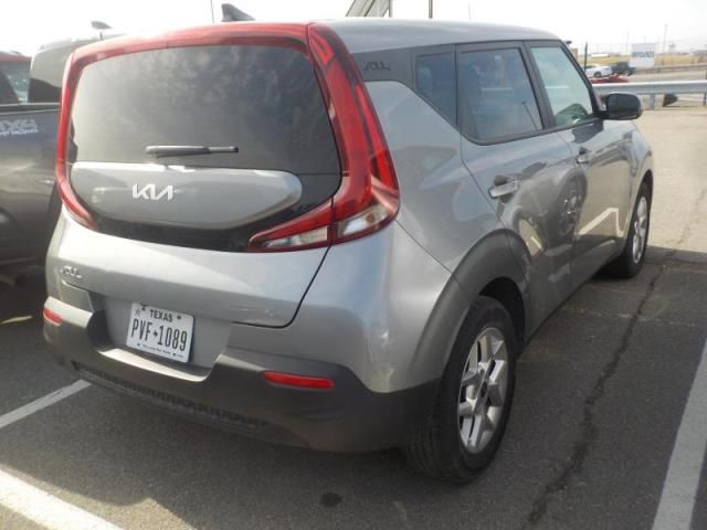 2022 KIA SOUL LX VIN: KNDJ23AU9N7807987