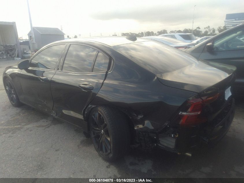 2022 VOLVO S60 RECHARGE BLACK EDITION R-DESIGN VIN: 7JRH60FD4NG192728