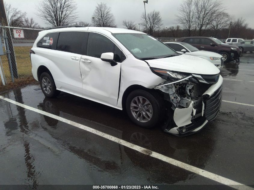 2022 TOYOTA SIENNA LE VIN: 5TDKRKEC1NS094844