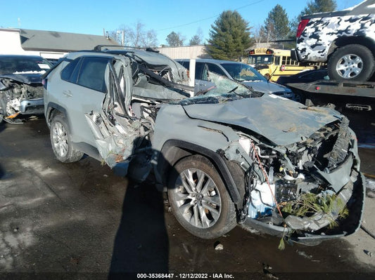 2022 TOYOTA RAV4 XLE PREMIUM VIN: 2T3A1RFV4NW267623