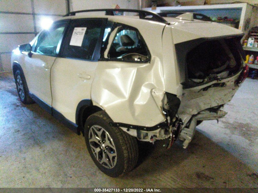 2022 SUBARU FORESTER PREMIUM VIN: JF2SKADC7NH426243