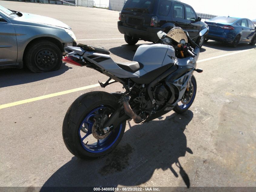 2022 SUZUKI GSX-R1000 R VIN: JS1DM11H4N7100420